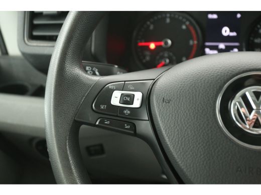 Volkswagen Crafter 2.0 TDI 177PK L4H3 | Aut. | 3000kg Trekgew. | Airco | Cruise | Camera | 3 Zits | Carplay | Stoelv... ActivLease financial lease