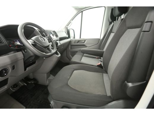 Volkswagen Crafter 2.0 TDI 177PK L4H3 | Aut. | 3000kg Trekgew. | Airco | Cruise | Camera | 3 Zits | Carplay | Stoelv... ActivLease financial lease