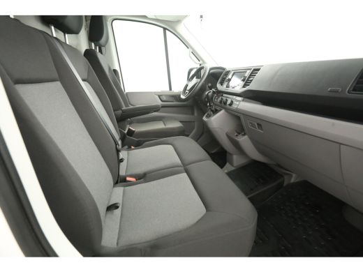 Volkswagen Crafter 2.0 TDI 177PK L4H3 | Aut. | 3000kg Trekgew. | Airco | Cruise | Camera | 3 Zits | Carplay | Stoelv... ActivLease financial lease