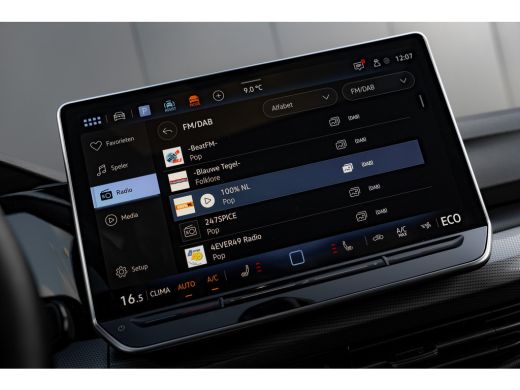 Volkswagen Golf 1.5 eHybrid 50 Edition | Panoramadak | Trekhaak | IQ.Light | Stoel/Stuurverwarming | ActivLease financial lease