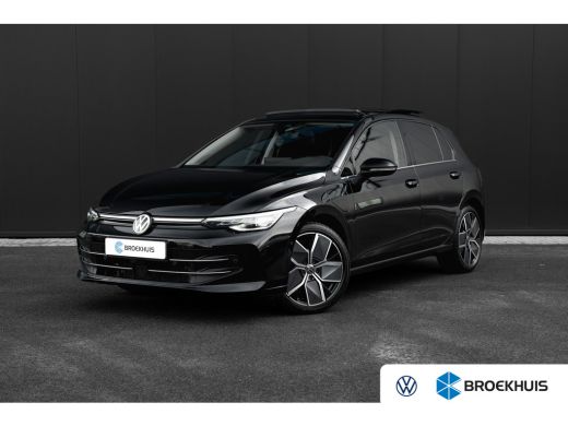 Volkswagen Golf 1.5 eHybrid Style Edition | Panoramadak | Camera | Stoelverwarming/Massage | Dodehoek |