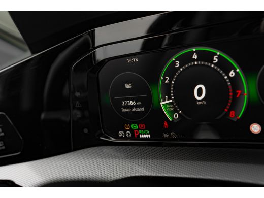 Volkswagen Golf 1.5 eHybrid Style Edition | Panoramadak | Camera | Stoelverwarming/Massage | Dodehoek | ActivLease financial lease