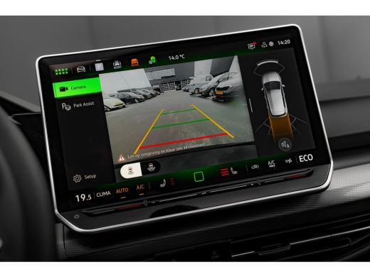 Volkswagen Golf 1.5 eHybrid Style Edition | Panoramadak | Camera | Stoelverwarming/Massage | Dodehoek | ActivLease financial lease