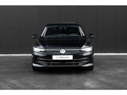 Volkswagen Golf 1.5 eHybrid Style Edition | Panoramadak | Camera | Stoelverwarming/Massage | Dodehoek | ActivLease financial lease