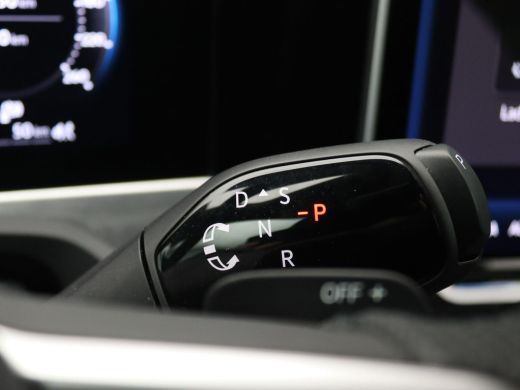 Volkswagen Passat Variant 1.5 eHybrid R-Line Edition 272PK DSG SOH 100%, Pano-Schuifdak, Trekhaak, Black Style, Key... ActivLease financial lease