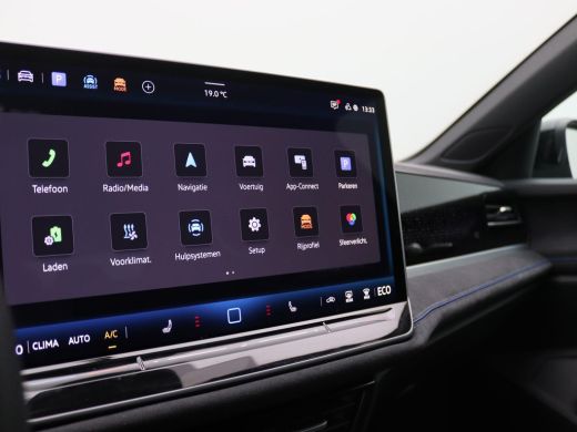 Volkswagen Passat Variant 1.5 eHybrid R-Line Edition 272PK DSG SOH 100%, Pano-Schuifdak, Trekhaak, Black Style, Key... ActivLease financial lease