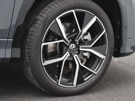 Volkswagen Tayron 1.5 eHybrid R-Line Edition 272PK DSG Pano-Schuifdak, Trekhaak, 20" LM Velgen, Navi via Apple Carp... ActivLease financial lease