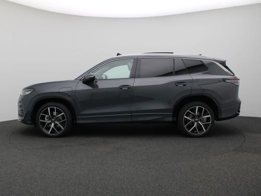 Volkswagen Tayron 1.5 eHybrid R-Line Edition 272PK DSG Pano-Schuifdak, Trekhaak, 20" LM Velgen, Navi via Apple Carp... ActivLease financial lease