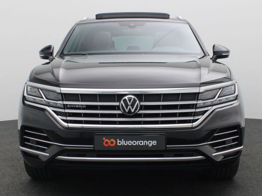 Volkswagen Touareg 3.0 TSi eHybrid 4MOTION Elegance 367PK Aut. Pano-Schuifdak, Trekhaak, Elektr. Achterklep, 21" LM ... ActivLease financial lease