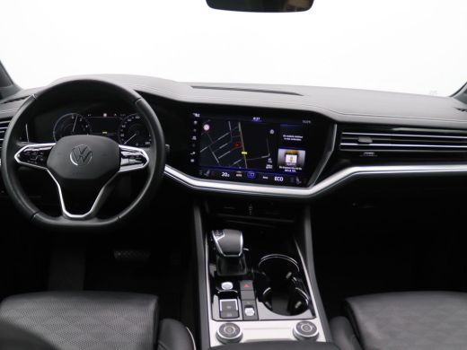 Volkswagen Touareg 3.0 TSi eHybrid 4MOTION Elegance 367PK Aut. Pano-Schuifdak, Trekhaak, Elektr. Achterklep, 21" LM ... ActivLease financial lease