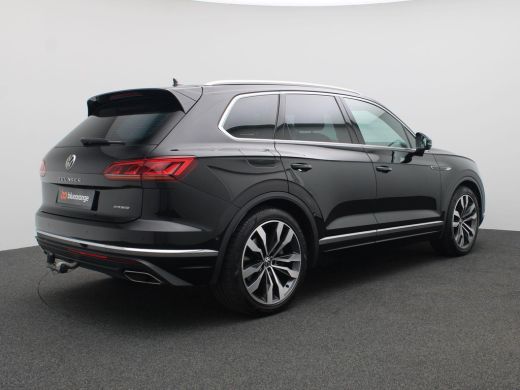 Volkswagen Touareg 3.0 TSi eHybrid 4MOTION Elegance 367PK Aut. Pano-Schuifdak, Trekhaak, Elektr. Achterklep, 21" LM ... ActivLease financial lease