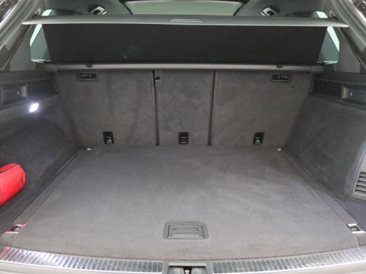 Volkswagen Touareg 3.0 TSi eHybrid 4MOTION Elegance 367PK Aut. Pano-Schuifdak, Trekhaak, Elektr. Achterklep, 21" LM ... ActivLease financial lease