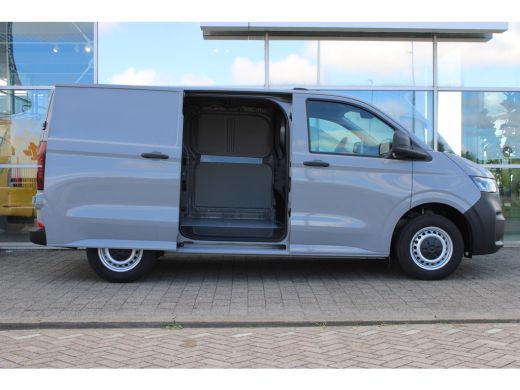 Volkswagen Transporter 2.0 TDI L1 Life | 150 pk | BPM VRIJ | Apple Carplay | Full LED | Bijrijdersbank | Achteruitrij Ca... ActivLease financial lease