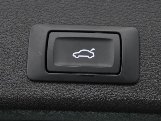 Audi A4 35 TFSI Business Edition | Leder | Stoelverwarming | Trekhaak | Adaptive cruise | Full LED | Carp... ActivLease financial lease