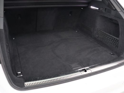 Audi A4 35 TFSI Business Edition | Leder | Stoelverwarming | Trekhaak | Adaptive cruise | Full LED | Carp... ActivLease financial lease