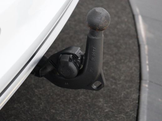 Audi A4 35 TFSI Business Edition | Leder | Stoelverwarming | Trekhaak | Adaptive cruise | Full LED | Carp... ActivLease financial lease