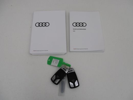 Audi A4 35 TFSI Business Edition | Leder | Stoelverwarming | Trekhaak | Adaptive cruise | Full LED | Carp... ActivLease financial lease