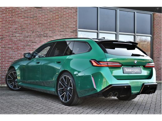 BMW M5 Touring M5 Pano M-Driver Co-Pilot Carbon Alc-hemel B&W Alarm4 ActivLease financial lease