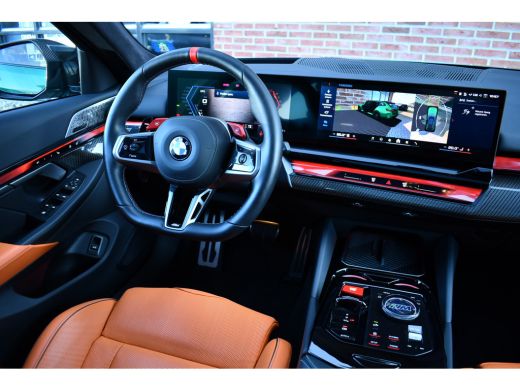 BMW M5 Touring M5 Pano M-Driver Co-Pilot Carbon Alc-hemel B&W Alarm4 ActivLease financial lease