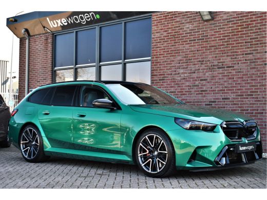 BMW M5 Touring M5 Pano M-Driver Co-Pilot Carbon Alc-hemel B&W Alarm4 ActivLease financial lease