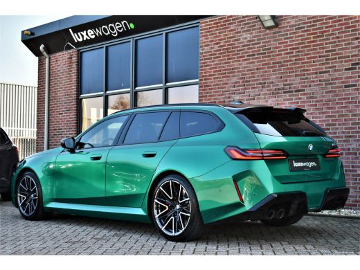 BMW M5 Touring M5 Pano M-Driver Co-Pilot Carbon Alc-hemel B&W Alarm4 ActivLease financial lease