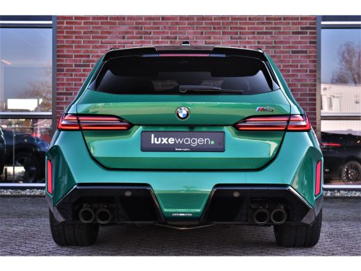 BMW M5 Touring M5 Pano M-Driver Co-Pilot Carbon Alc-hemel B&W Alarm4 ActivLease financial lease