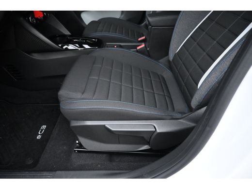 Citroën &euml;-C3 Plus DEMO-DEAL! 8 Jaar Garantie! | Navigatie by App | Parkeersensoren | Full-LED | Cruise Control... ActivLease financial lease