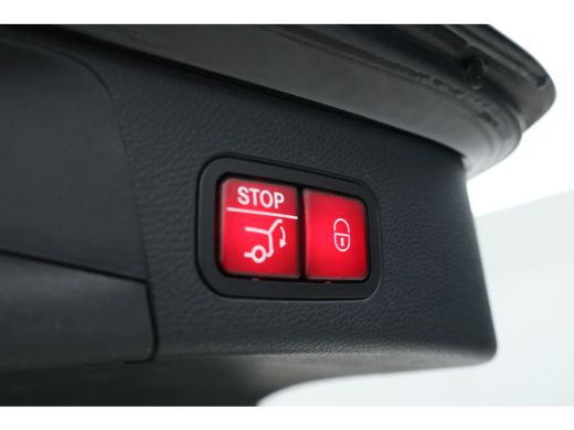 Mercedes-Benz C-Klasse Estate 300 e Business Solution AMG Limited Navigatie Night pakket, Keyless, trekhaak ActivLease financial lease