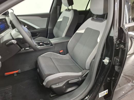 Opel Astra 1.2 Turbo Business Edition | Achteruitrijcamera | Airco (automatisch) | Cruise control adaptief ActivLease financial lease