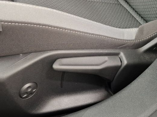 Opel Astra 1.2 Turbo Business Edition | Achteruitrijcamera | Airco (automatisch) | Cruise control adaptief ActivLease financial lease