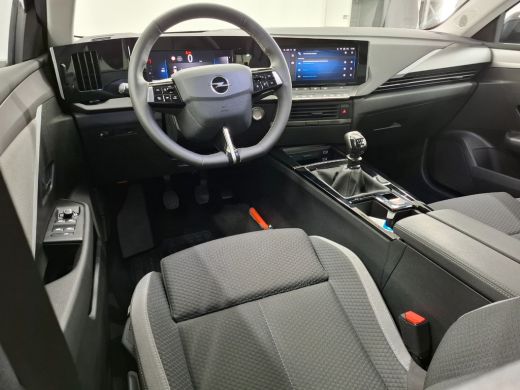 Opel Astra 1.2 Turbo Business Edition | Achteruitrijcamera | Airco (automatisch) | Cruise control adaptief ActivLease financial lease