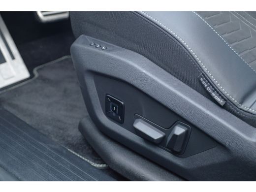 Peugeot 3008 1.2 Hybrid 145 PK GT | Alcantara Interieur | Stoelverwarming Voor + Achter | Massagestoelen | Foc... ActivLease financial lease