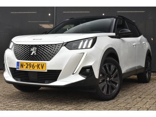 Peugeot e-2008 EV GT Pack 50 kWh 3 Fase 88% SOH | Alcantara | Stoelverwarming | Sfeerverlichting | 18"LMV | Clim...