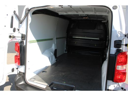 Peugeot Expert 2.0 BlueHDi 145 L3 | Navigatie | Camera | 3-Zits | Long | Keyless | Climate control | ActivLease financial lease