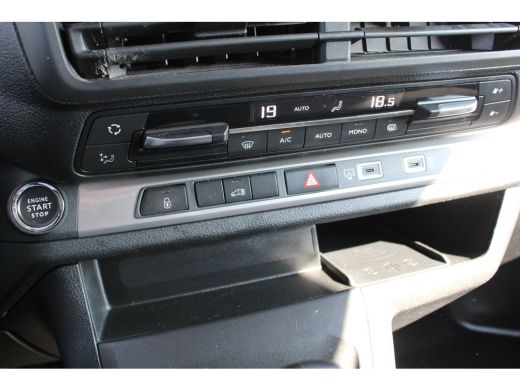 Peugeot Expert 2.0 BlueHDi 145 L3 | Navigatie | Camera | 3-Zits | Long | Keyless | Climate control | ActivLease financial lease