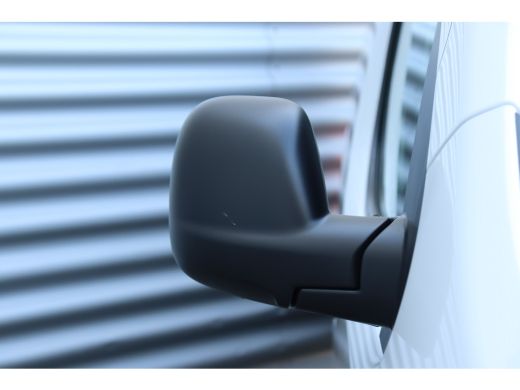 Peugeot Expert 2.0 BLUEHDI 145PK L3H1 AUTOMAAT / NAVI / AIRCO / LED / PDC / CAMERA / BPM VRIJ / BETIMMERING / WI... ActivLease financial lease