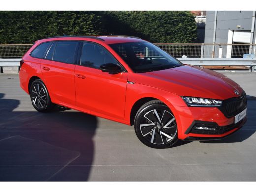 Skoda Octavia Combi Sportline iV PHEV 204PK | ACC | Head-up display | Elektrische achterklep | Achteruitrijcamera ActivLease financial lease