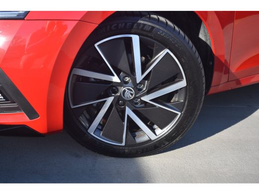 Skoda Octavia Combi Sportline iV PHEV 204PK | ACC | Head-up display | Elektrische achterklep | Achteruitrijcamera ActivLease financial lease