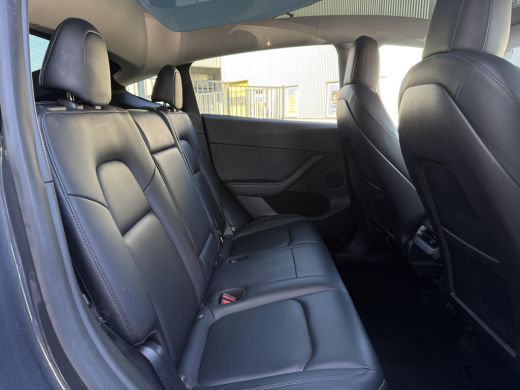 Tesla Model Y Aut. Long Range Dual Motor AWD | Autopilot | Panorama | Leder | ActivLease financial lease