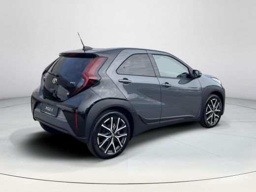 Toyota Aygo Hybrid 115 GR Sport ActivLease financial lease