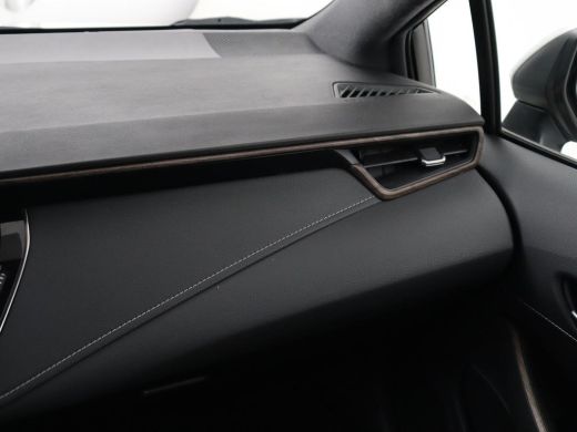 Toyota Corolla 2.0 Hybrid Trek | Stoelverwarming | Adaptive cruise | Navigatie | Camera | Carplay | Keyless | Fu... ActivLease financial lease