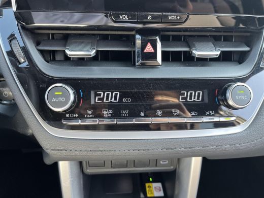 Toyota Corolla Cross Hybrid 200 Dynamic | Navigatie | Apple CarPlay/Android auto | Achteruitrijcamera | Trekhaak ActivLease financial lease