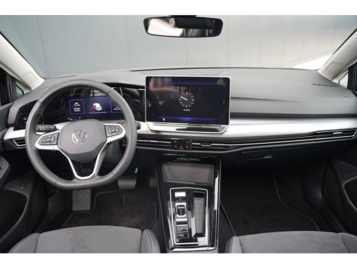 Volkswagen Golf 1.5 eHybrid Style Edition | Panoramadak | Camera | Stoelverwarming/Massage | Dodehoek | ActivLease financial lease
