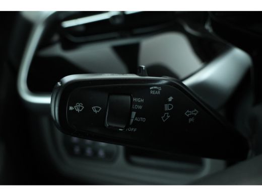 Volkswagen ID. Buzz Pro 77kWh 5 Persoons, 2x schuifdeur ActivLease financial lease