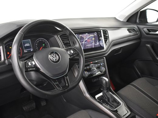 Volkswagen T-Roc 1.5 TSI Sport 150pk DSG/AUTO | Trekhaak | Panorama dak | Dodehoekdetectie  | Navigatie | Adaptief... ActivLease financial lease