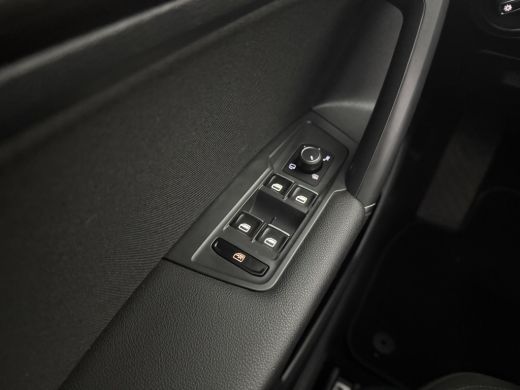 Volkswagen Tiguan 2.0 TDI 191PK 4motion | Grijs kenteken | VAN | 2400kg Trekgew. | Trekhaak | Pano | Virtual | Came... ActivLease financial lease