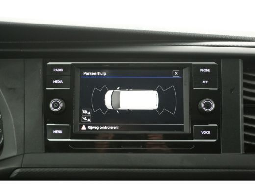 Volkswagen Transporter 2.0 TDI L2H1 | Airco | Cruise | Carplay | 3 Zits | Trekhaak | Parkeersens. | Stoelverw. ActivLease financial lease