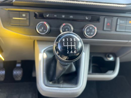 Volkswagen Transporter 4-Motion Dubb. Cab |  Dubbele Schuifdeur | Dubbele Cabine | 150 pk | Trekhaak | Stoelverwarming |... ActivLease financial lease