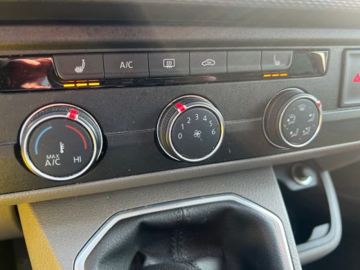 Volkswagen Transporter 4-Motion Dubb. Cab |  Dubbele Schuifdeur | Dubbele Cabine | 150 pk | Trekhaak | Stoelverwarming |... ActivLease financial lease