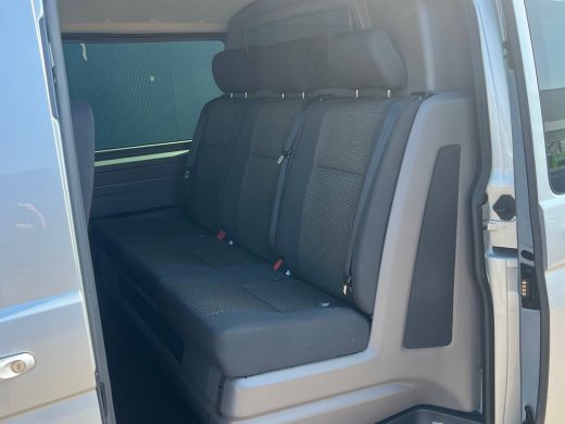 Volkswagen Transporter 4-Motion Dubb. Cab |  Dubbele Schuifdeur | Dubbele Cabine | 150 pk | Trekhaak | Stoelverwarming |... ActivLease financial lease